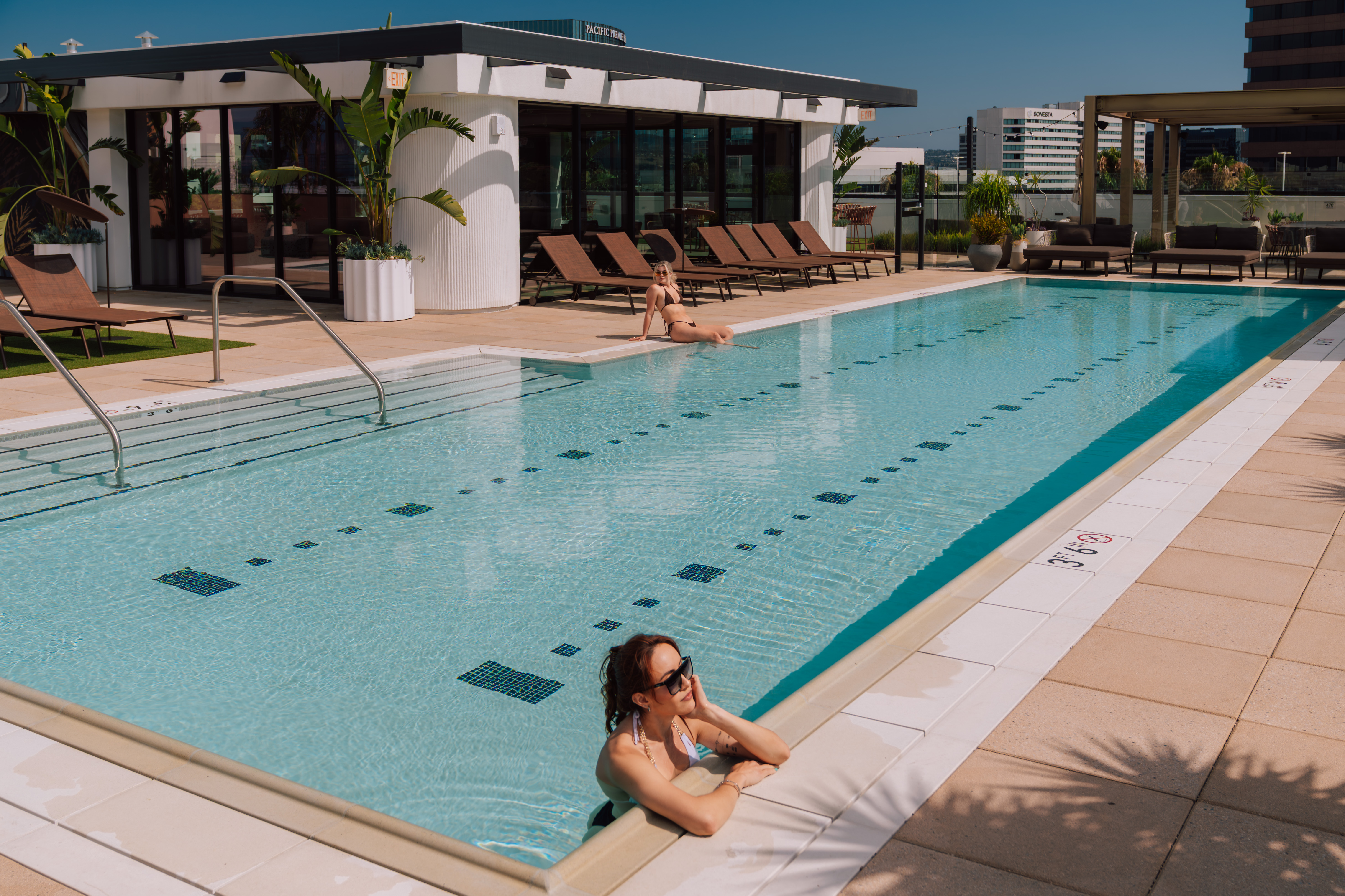 Irvine rooftop pool and amenity deck
